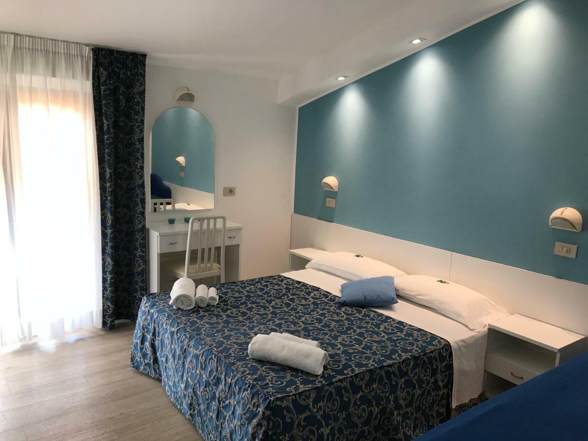 Hotel Vasco Misano Adriatico Exterior photo
